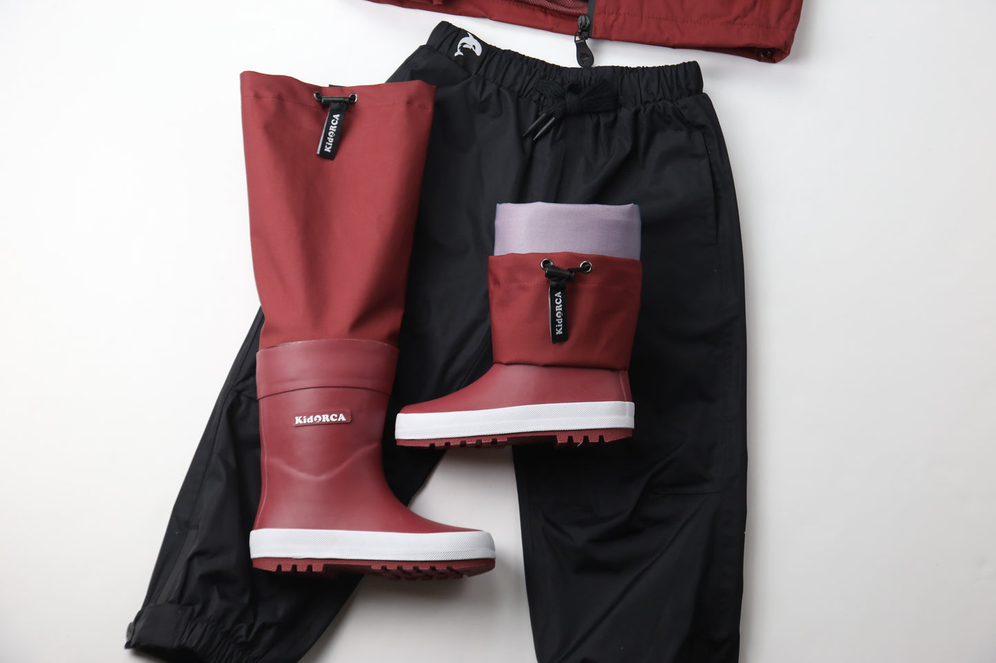 Close-up of waterproof rubber and non-slip tread – merlot rain boots waders