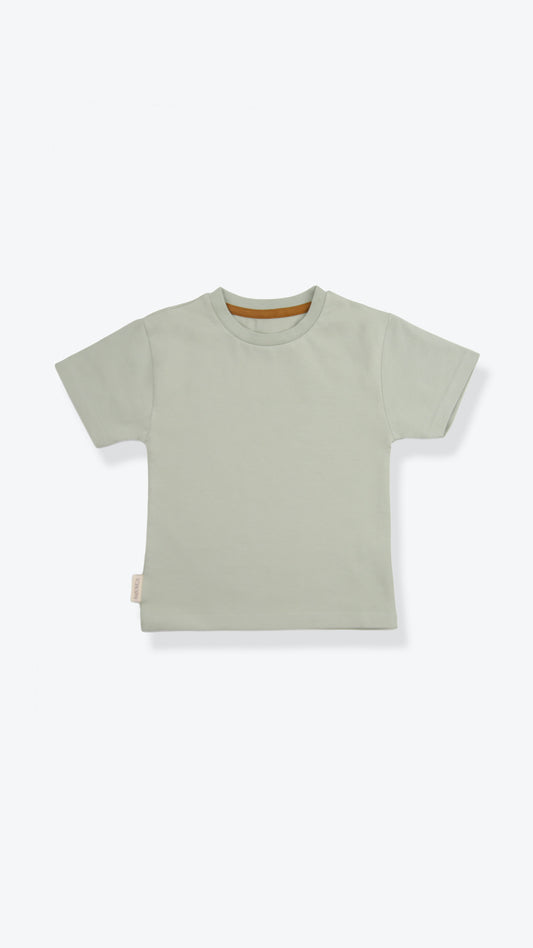 Organic cotton kids tee in sage green – front view